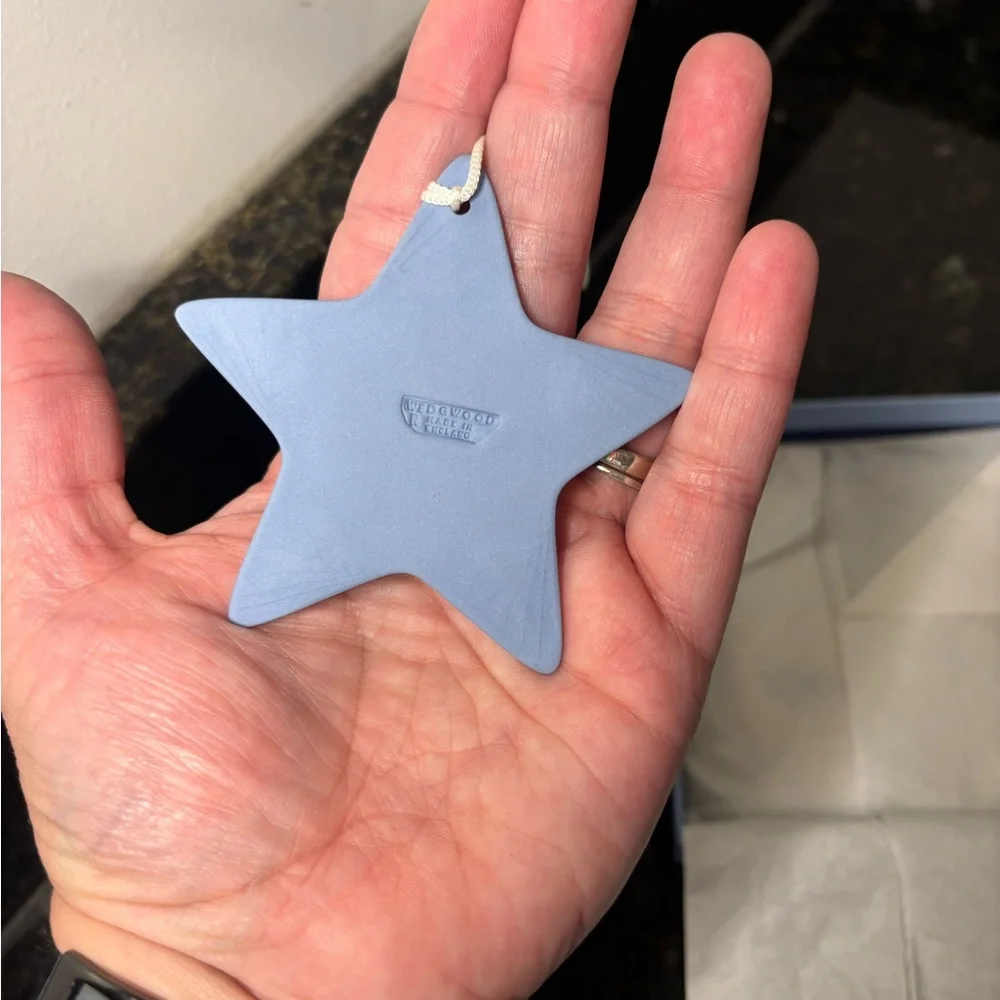 WEDGWOOD 2003 Blue Star Snowflake Ornament